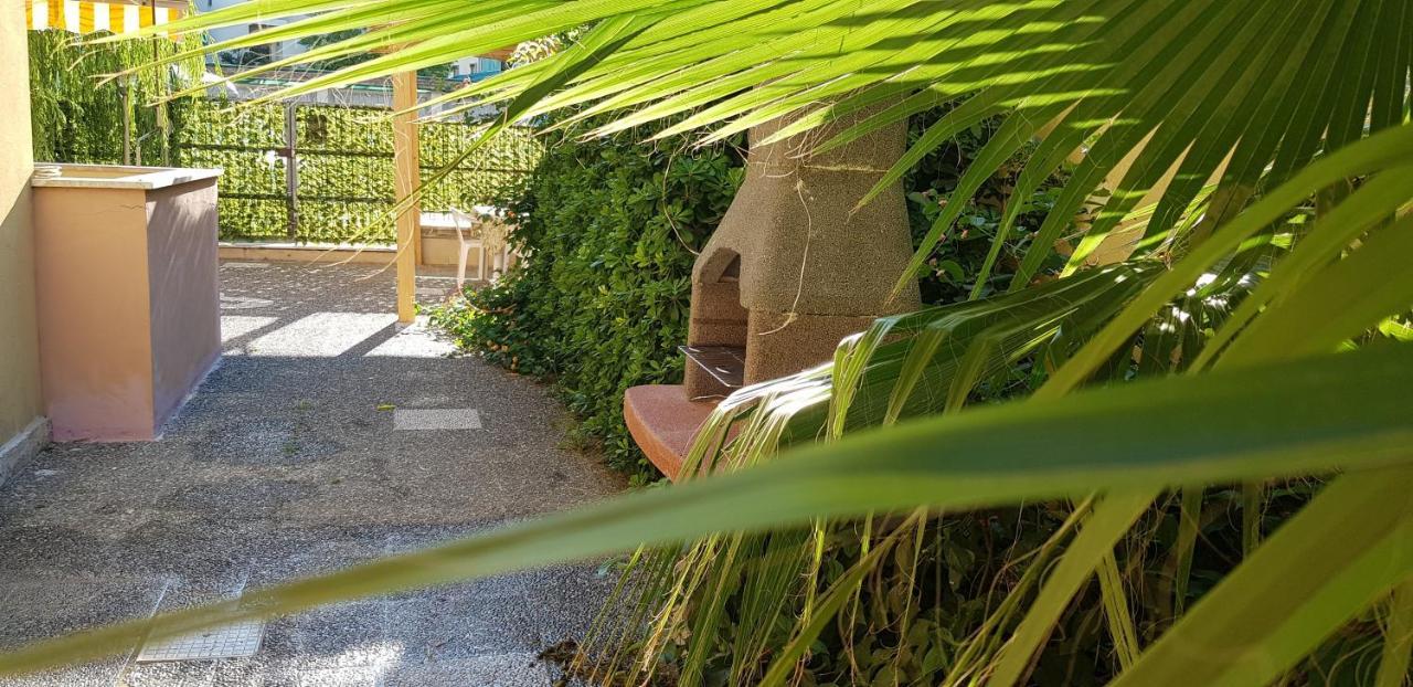 Appartamento Con Giardino Sul Mare Gallipoli Luaran gambar