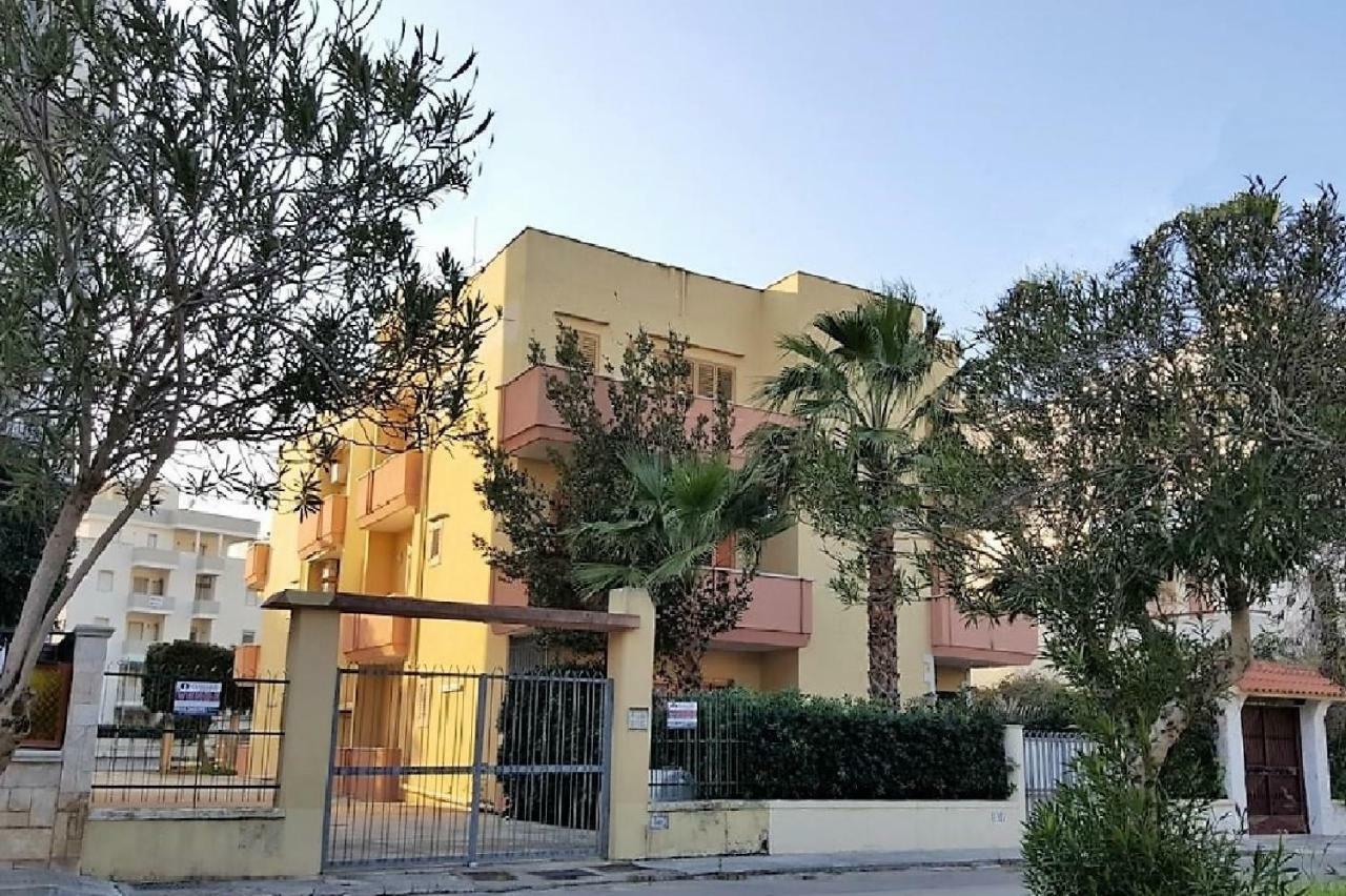 Appartamento Con Giardino Sul Mare Gallipoli Luaran gambar